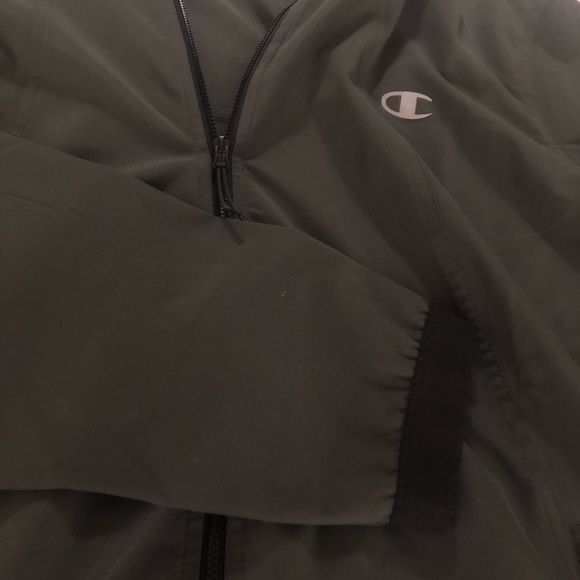 Champion Performance Jacket - Picture 2 of 4
